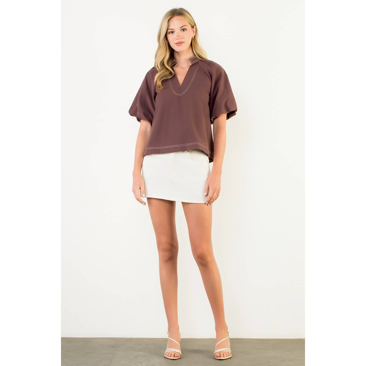 Contrast Stitch Puff Sleeve V-Neck Top