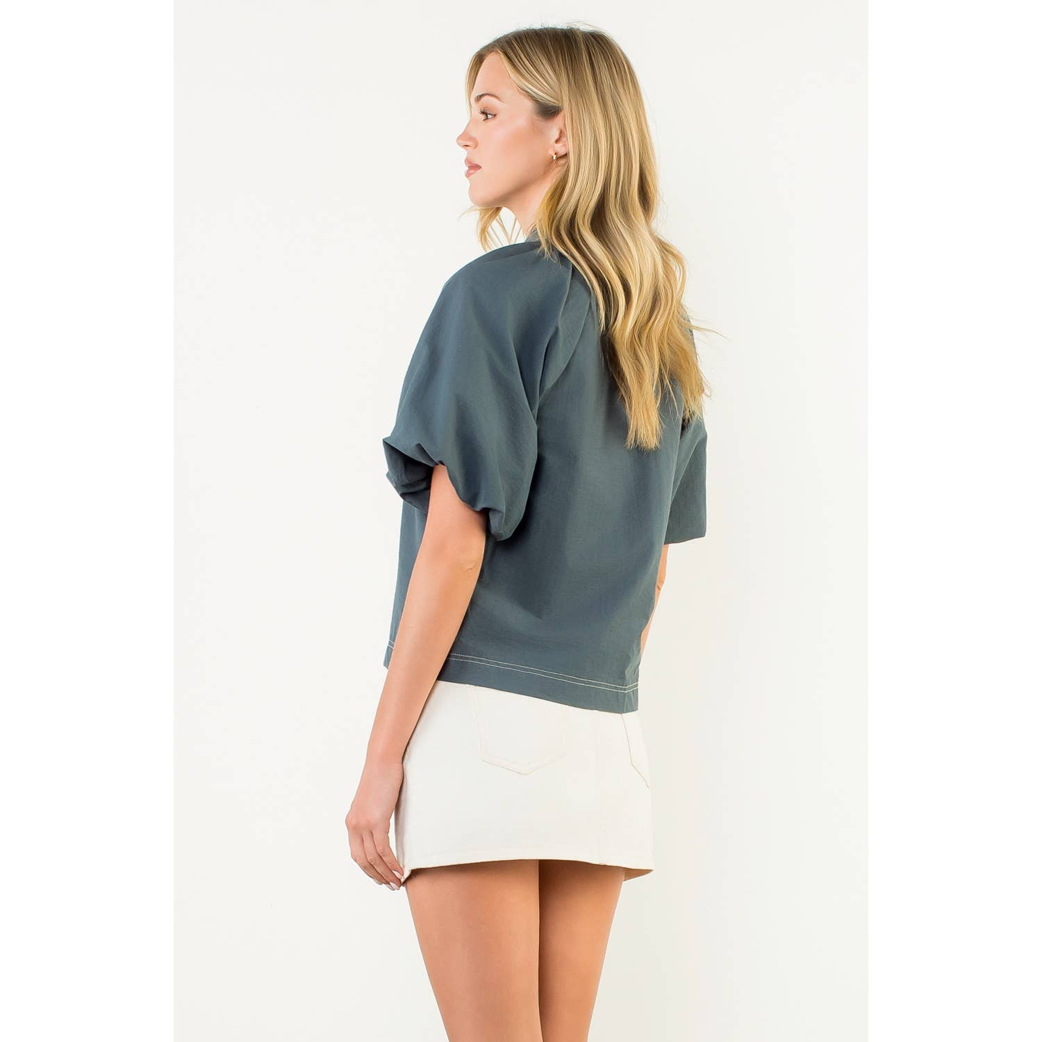 Contrast Stitch Puff Sleeve V-Neck Top