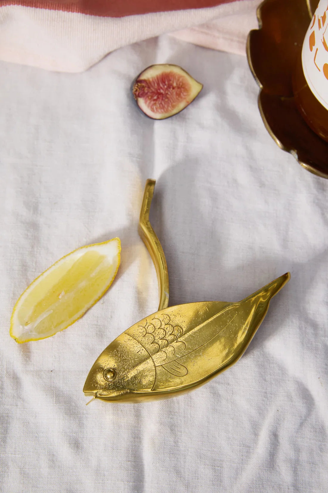 THE STEVIE FISH CITRUS JUICER