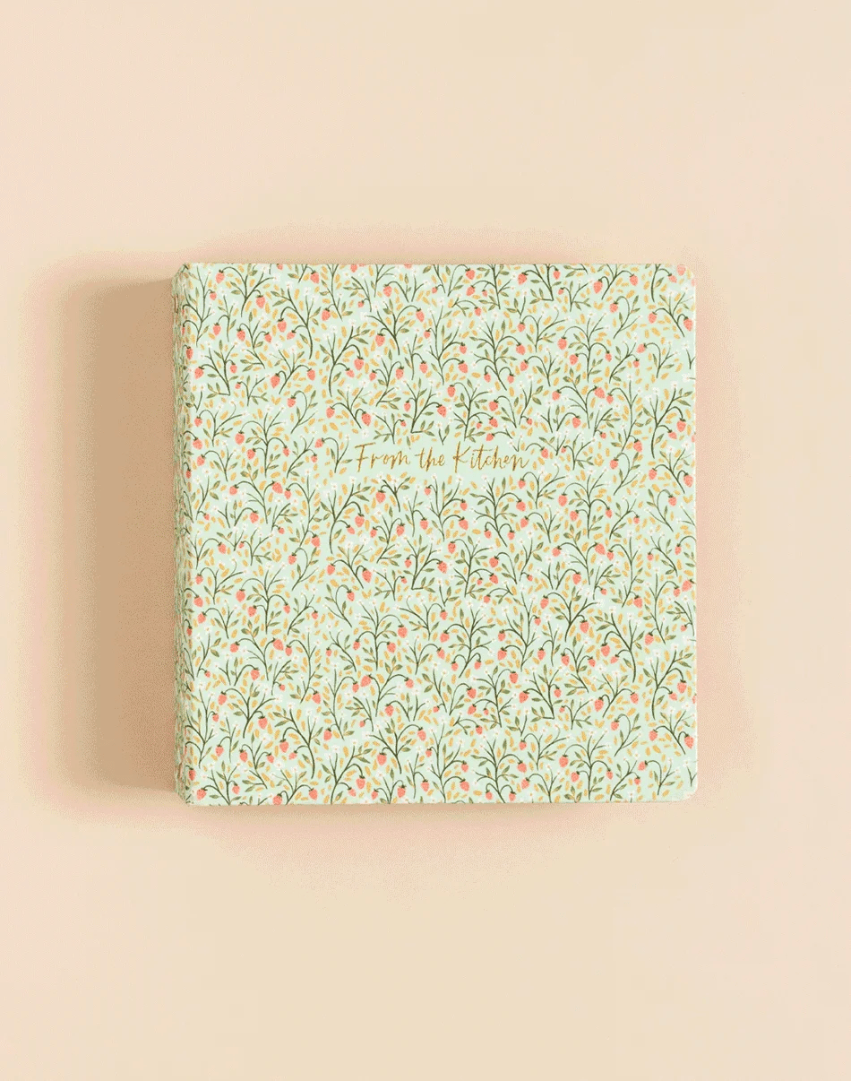 Strawberry Meadow Petite Recipe Binder