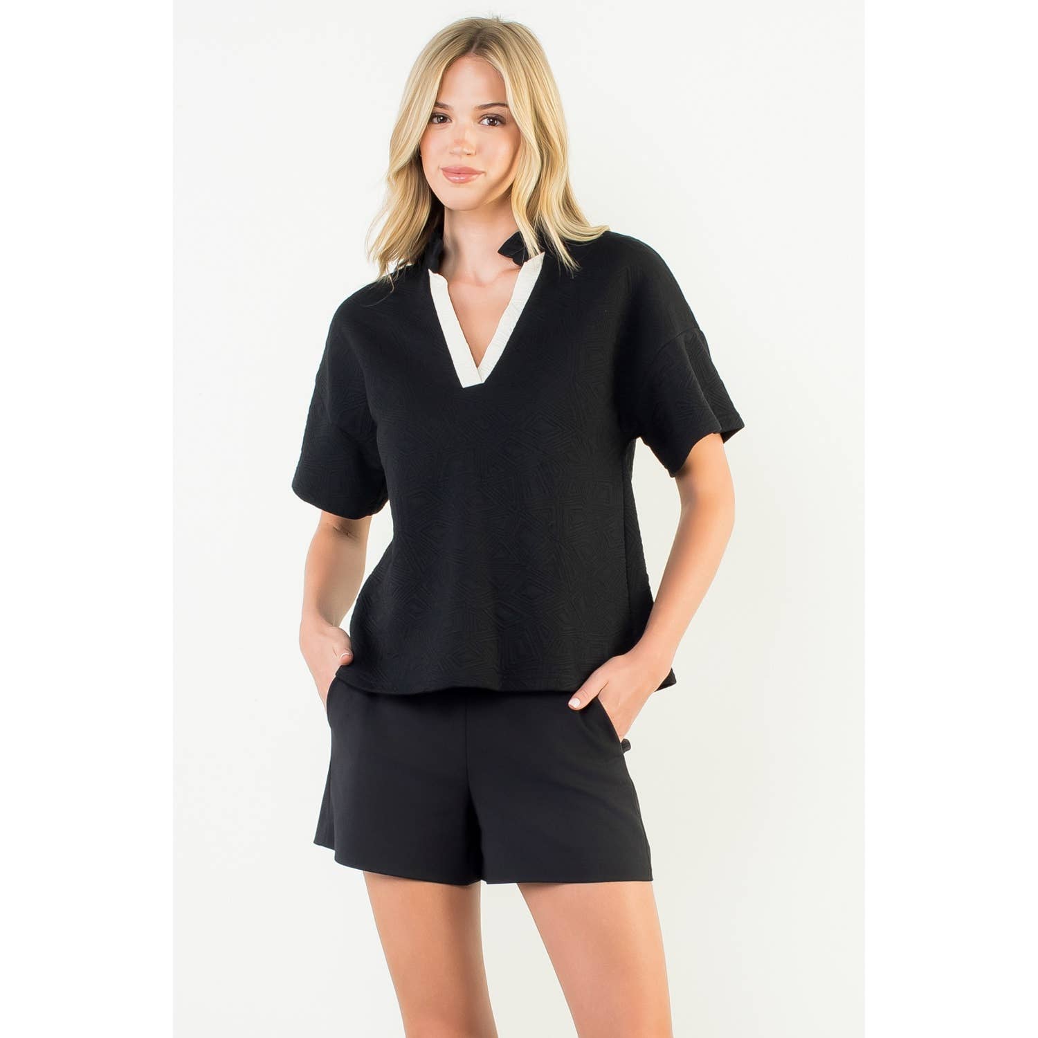 Contrast V-Neck Textured Short Sleeve Top