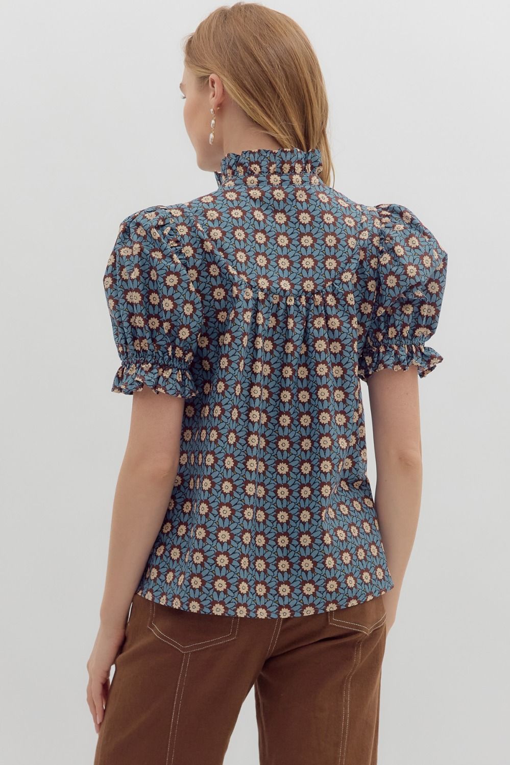 Ruffle Edge Short Sleeve Top